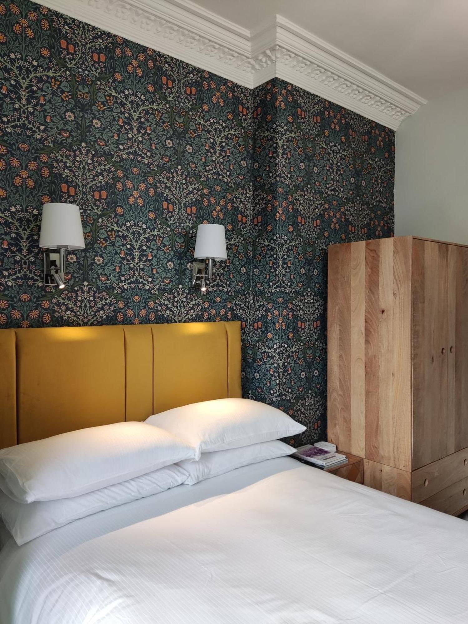 The Rosedene 4* Лландидно